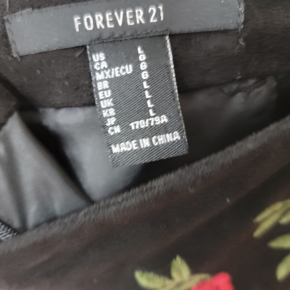 Forever 21 Floral Embroidered Black Moleskin Mini Skirt - Picture 4 of 6